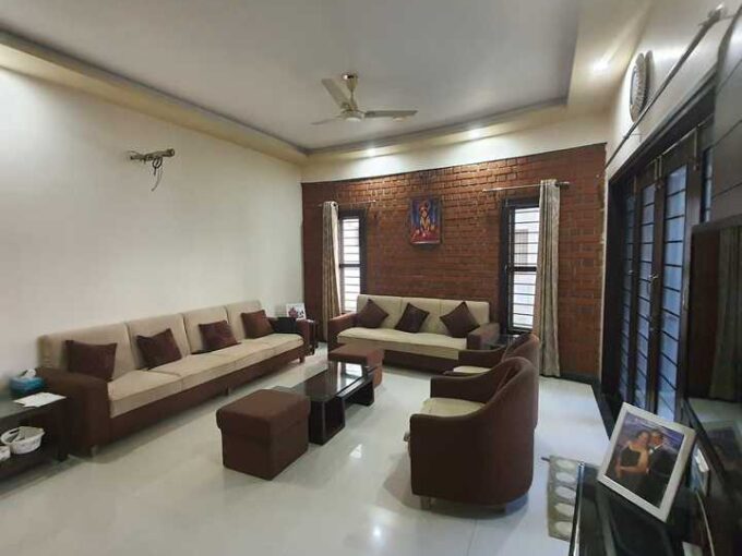 4 BHK HOUSE FOR SALE KARAMSAD - V.V.NAGAR ROAD