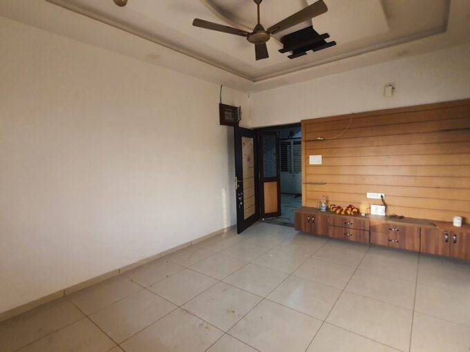 2 Bhk Flat For Sale In 100 Feet Road Anand Gujarat