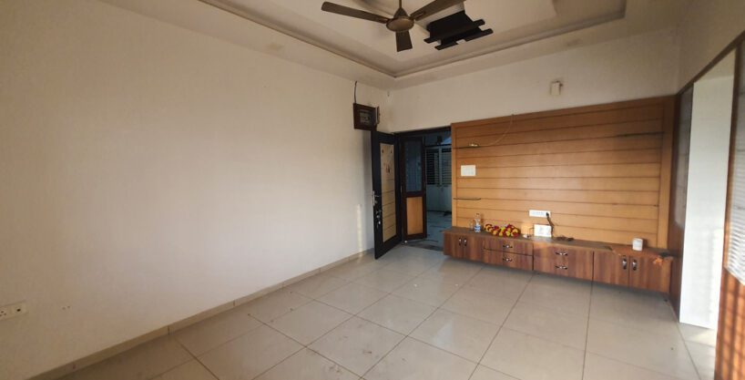 2 bhk flat FOR SALE in 100 feet road anand gujarat