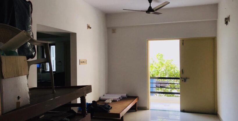 2 bhk flat for sale in mota bazzar