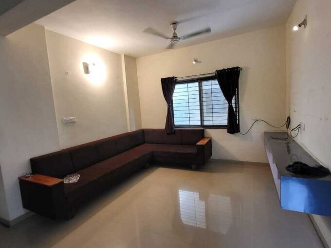 3Bhk Flat In Anand Vvn Road