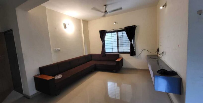 3BHK FLAT IN anand vvn road