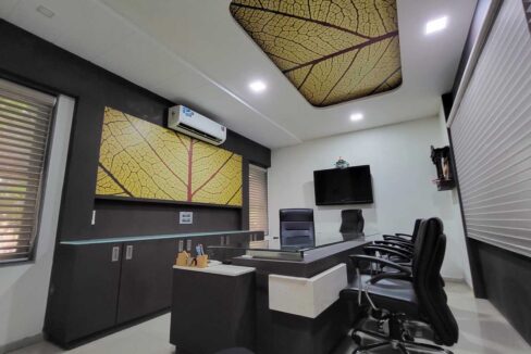 900 Sq.ft Ready To Use Office Space, 80 Feet Road , Anand