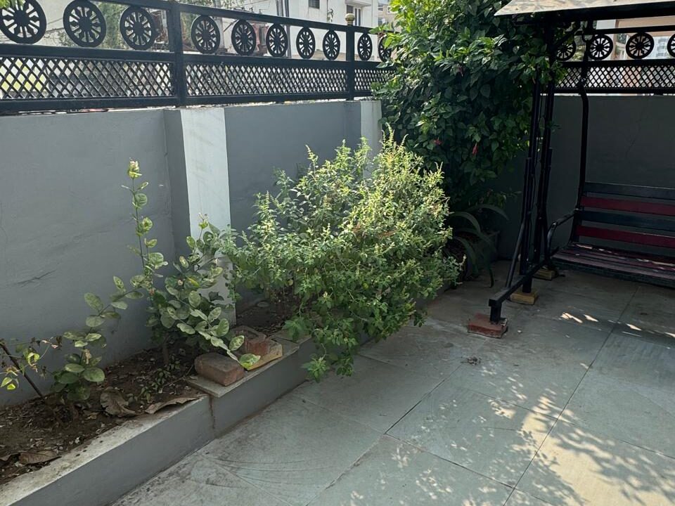 WhatsApp Image 2024-12-02 at 12.18.50 PM (1)