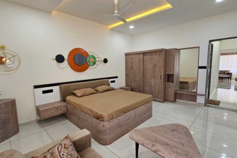 Luxury Farm House For Sale In Anand – 39,000 Sqft | Fully Furnished | Modern Amenities | Private Swimming Pool