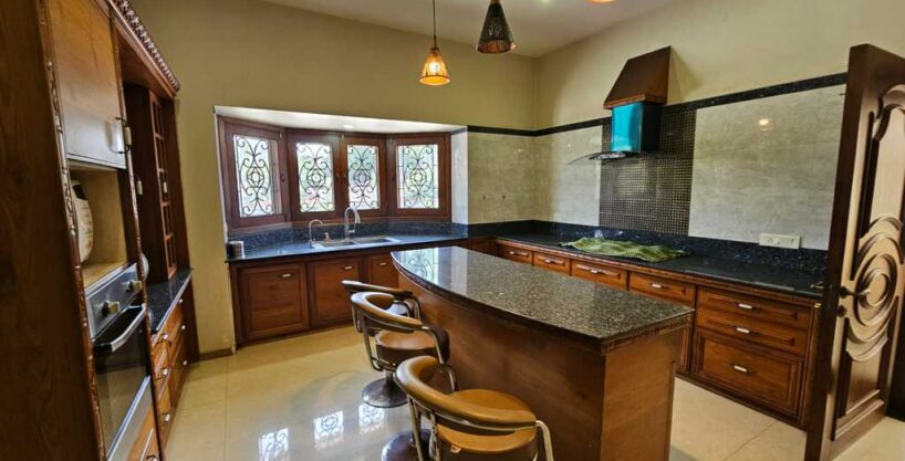5 Bhk Luxury House For Rent In Karamsad | 21,000 Sqft Plot | Premium Living